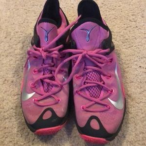 Nike Zooms in Pink and black men’s size 8.5